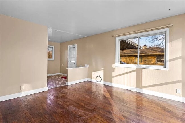 Building Photo - 1260 Farley Dr