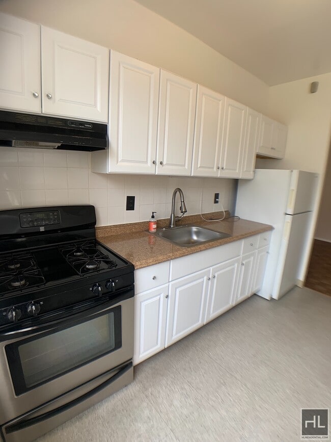 Foto del edificio - 3391-3312 12th Ave