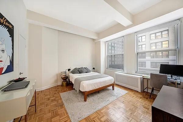 Foto principal - 425 Park Ave S