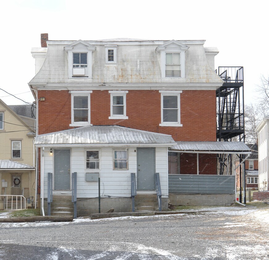 Building Photo - 123 N Barnard St