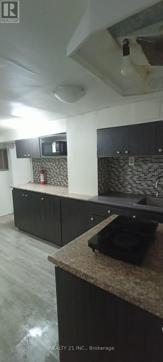 Photo du bâtiment - 571 Danforth Rd