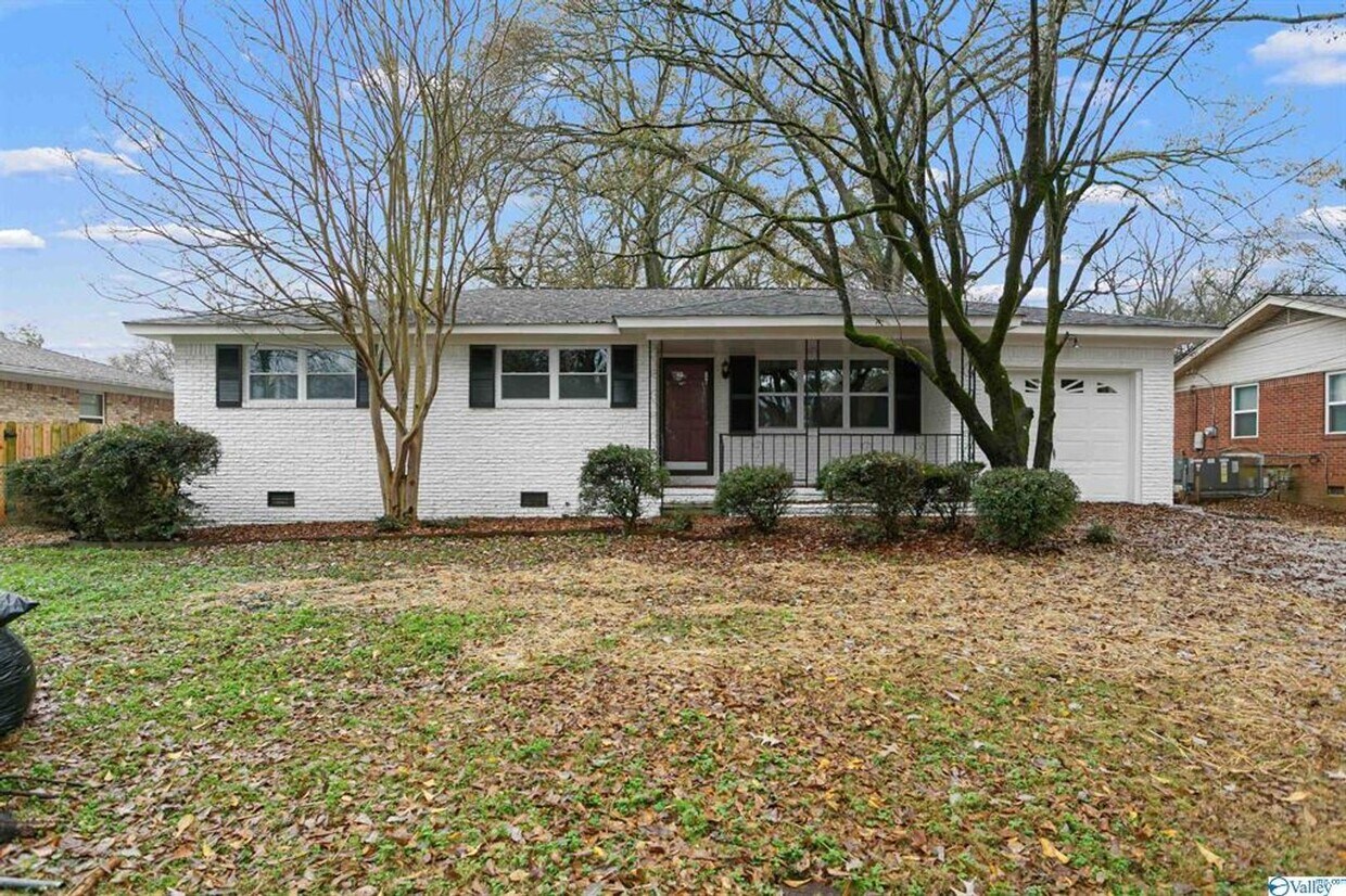 Primary Photo - BEAUTIFUL REMODELED 3 BEDROOM HOME