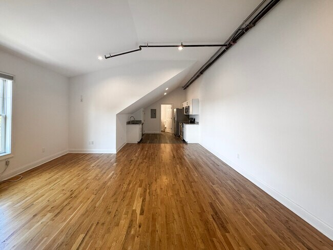 Building Photo - 349 Main Ave