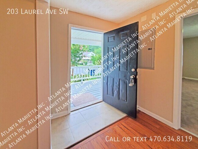 Foto del edificio - 203 Laurel Ave SW
