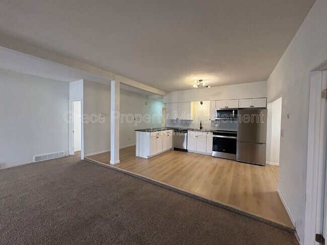 Foto del edificio - 635 Cedar St