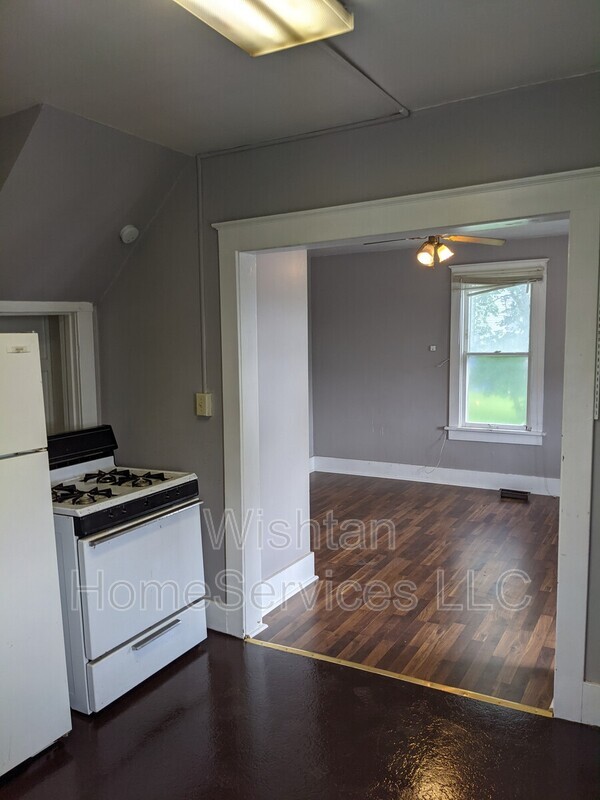 Building Photo - 615 N Avery St