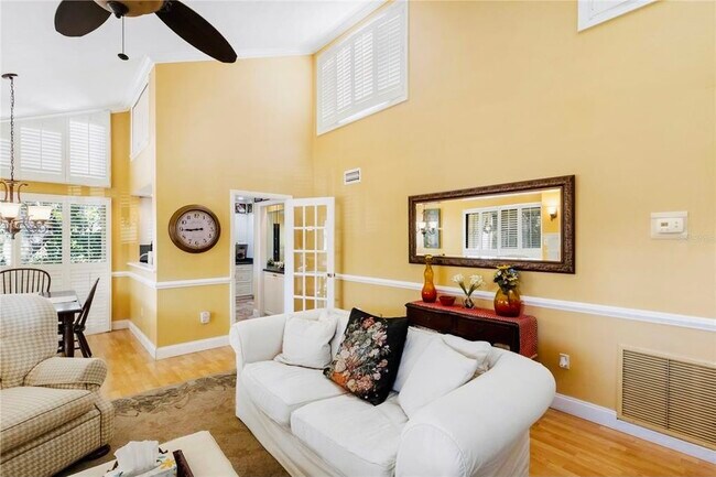Building Photo - 2200 Bahia Vista St