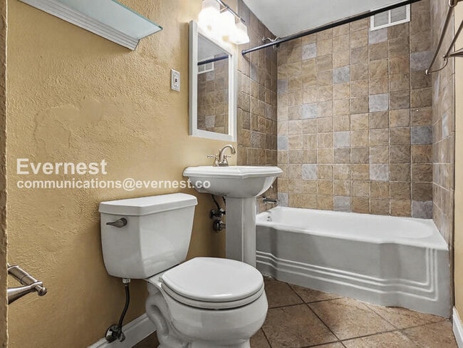 Building Photo - 276 S Sherman St