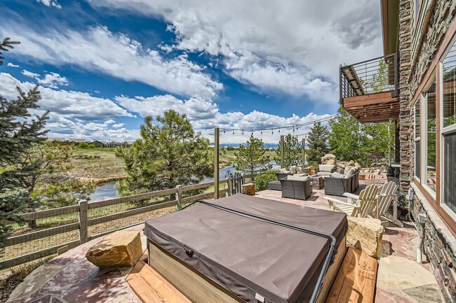 Foto del edificio - Luxury Living with Front Range Views, Hot ...