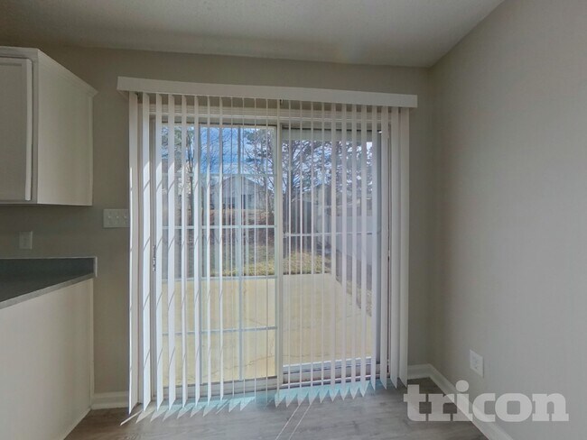 Building Photo - 3325 Alderknoll Ct