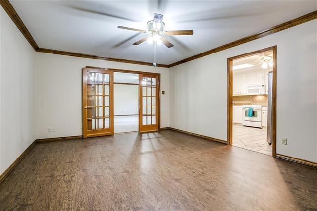 Foto del edificio - 516 Clover Ln