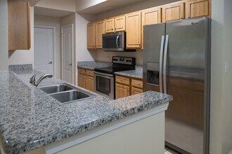 Building Photo - 12016 Villanova Dr