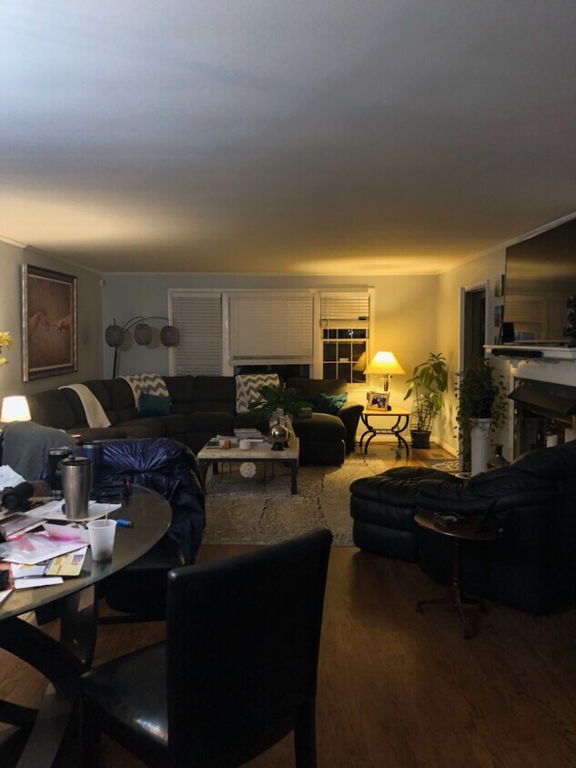Foto del edificio - 700 Brindley Dr