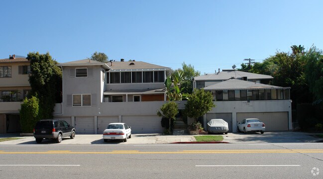 Foto del edificio - 2118 S Beverly Glen Blvd