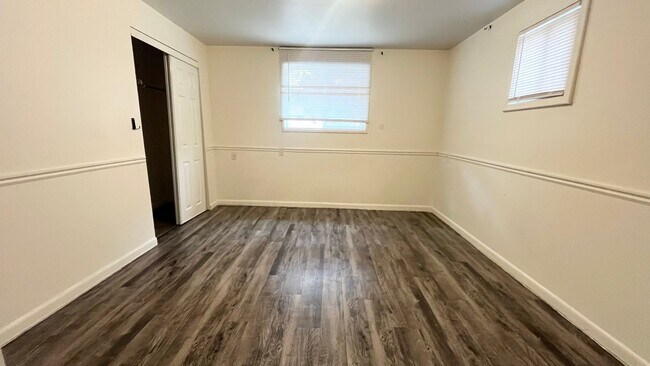 Building Photo - 2487 S 800 E