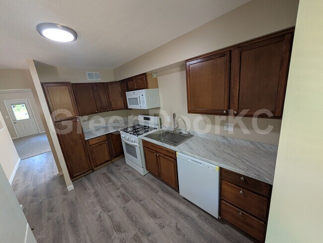 Foto del edificio - 7807 Kessler Ln