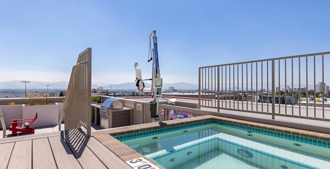 Building Photo - 1665 N Virginia St