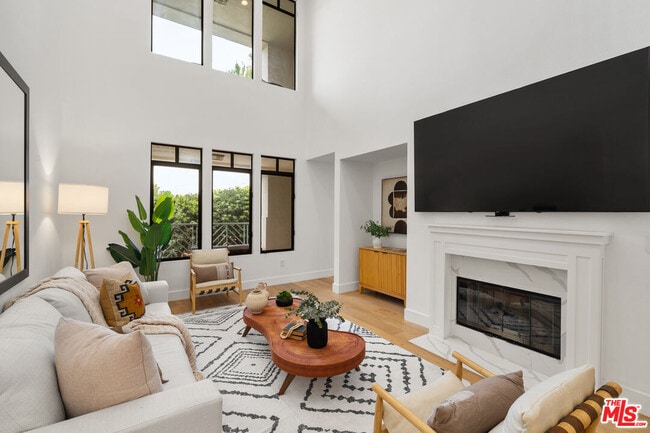 Foto del edificio - 5625 Crescent Park W