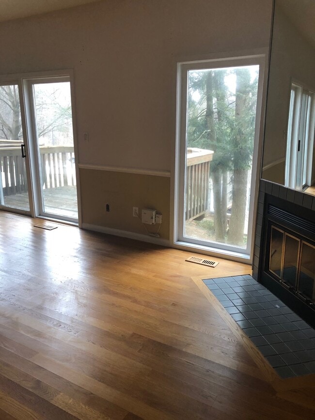 Living room - 25 Spring Pond Dr