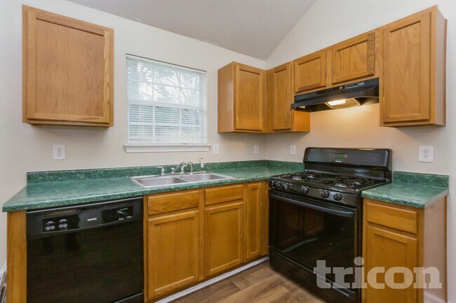 Building Photo - 6945 Pompas Ct