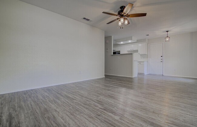 Foto del edificio - 5301 Indio Cir