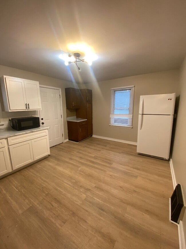 Foto del edificio - 829 Carson Rd