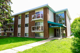 Building Photo - Grand Apartments