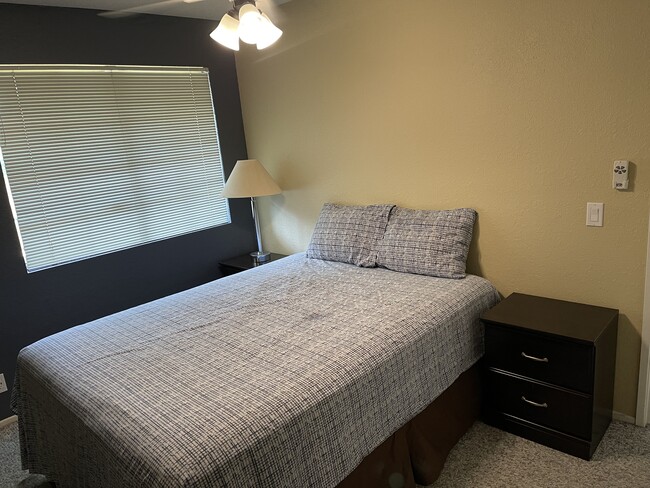 Building Photo - 2700 Lawrence Crossley Rd