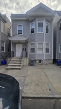 Building Photo - 830 S 18th St