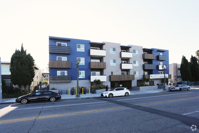 Building Photo - Cahuenga Ivy by Wiseman