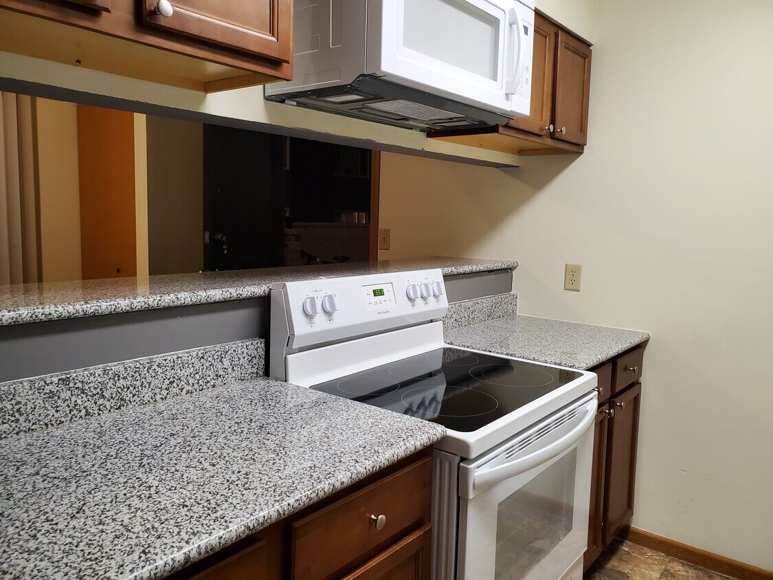 New granite counters - 705 S 1st St