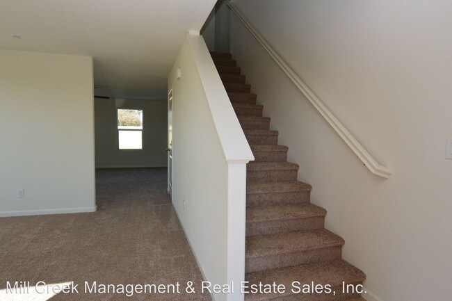 Building Photo - 2298 Anderson Ave