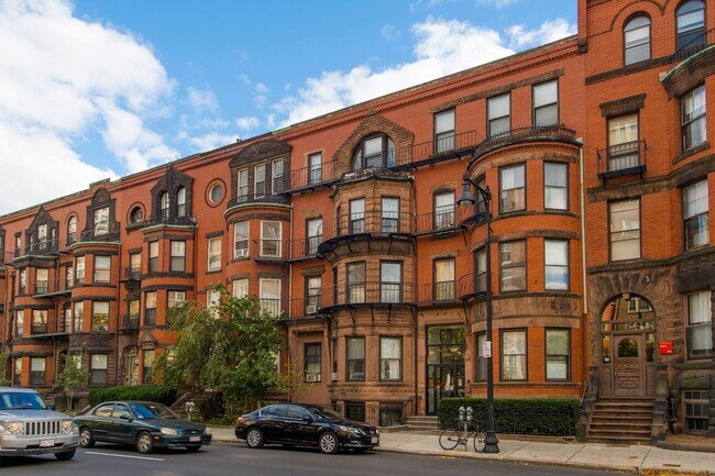 Foto del edificio - Nicely located studio near the Green Line ...