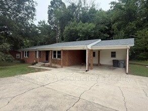 Building Photo - 551 NC 42