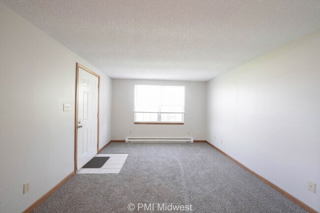 Building Photo - 1708 S Market St