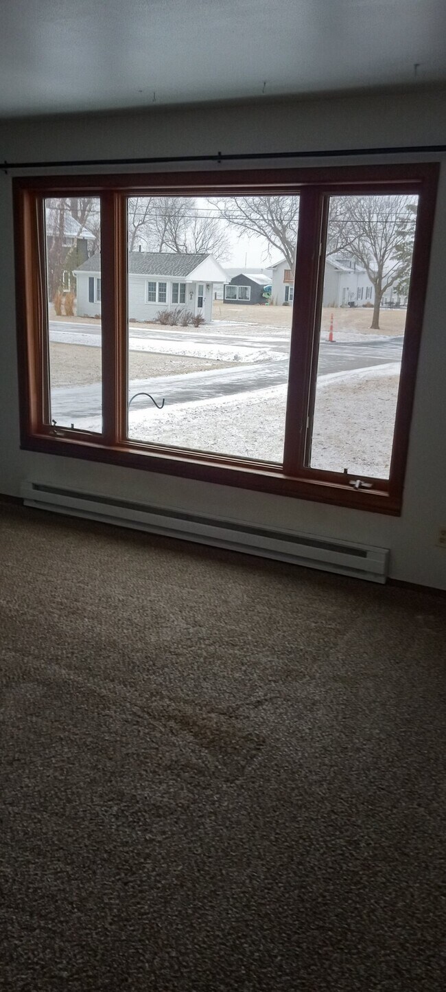 Foto del edificio - 2635 Shorehaven Ln