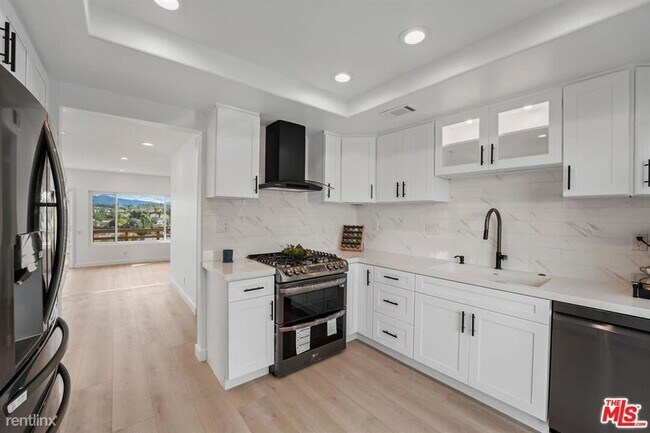 Building Photo - 3 br, 3 bath Townhome - 21842 Mirador # 30