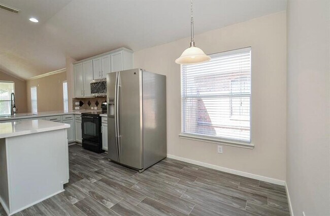 Building Photo - 20135 Sunflower Chase Dr
