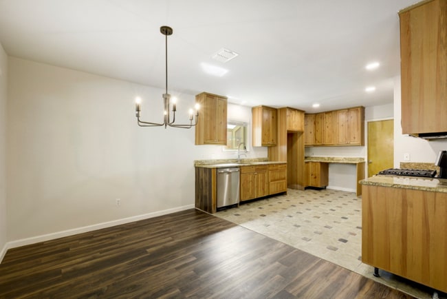 Building Photo - 12704 Margit Dr