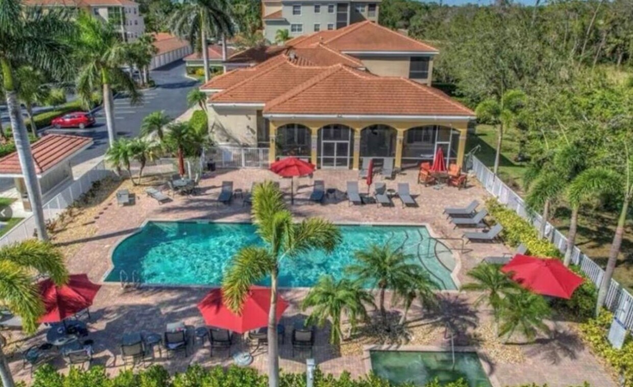 Foto principal - ** 2 BEDROOM PLUS A DEN - 2 BATH SEASONAL ...