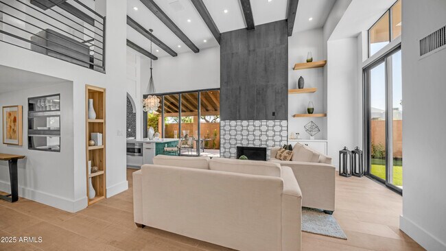 Foto del edificio - 4434 E Camelback Rd