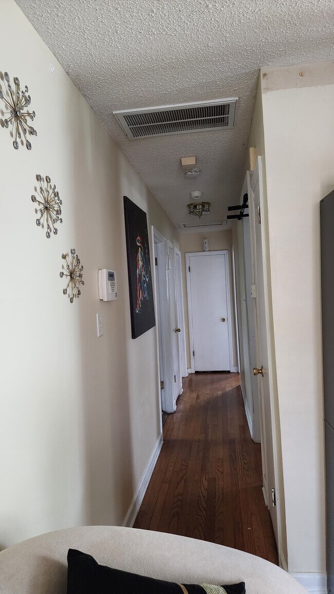 Foto del edificio - 713 Abington Dr