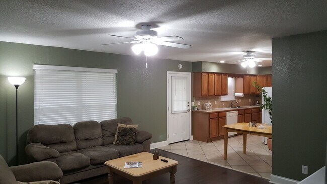 Building Photo - Three Bedroom w/ Garage - Coppell ISD