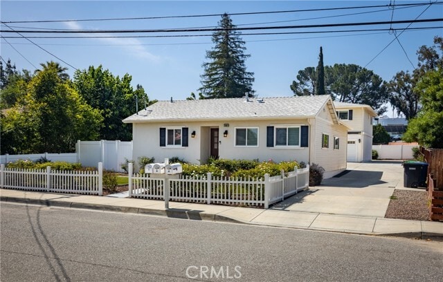 Primary Photo - 25461 Cole St