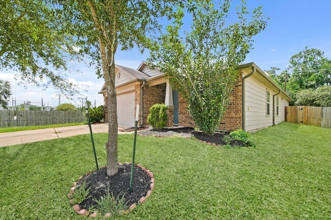 Building Photo - 2638 Bedrock Ln