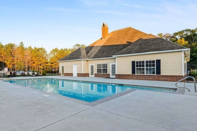Pool and Clubhouse - Cypress Park