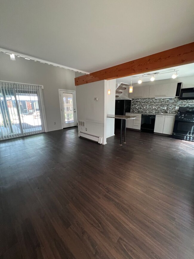 Interior Photo - Sixth Street Lofts