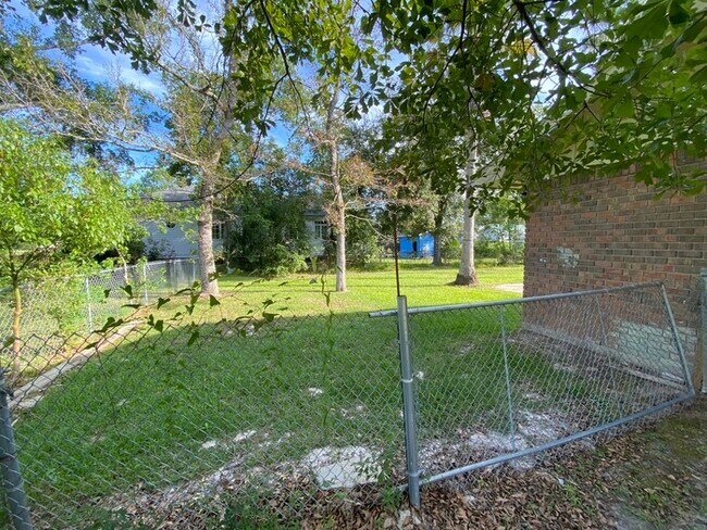 Building Photo - Beautiful 3/1.5 House in Waveland, MS