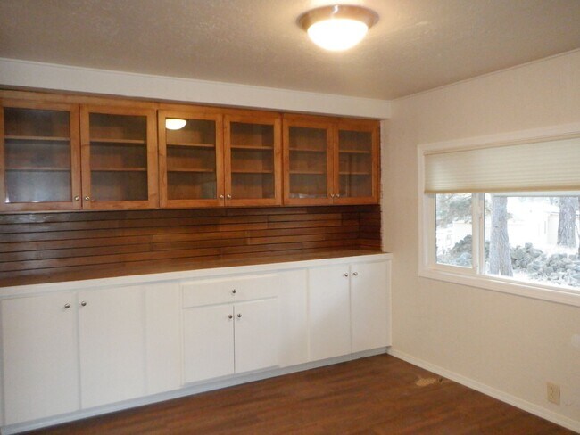 Foto del edificio - Remodeled SW Bend Single Level Home on Spa...