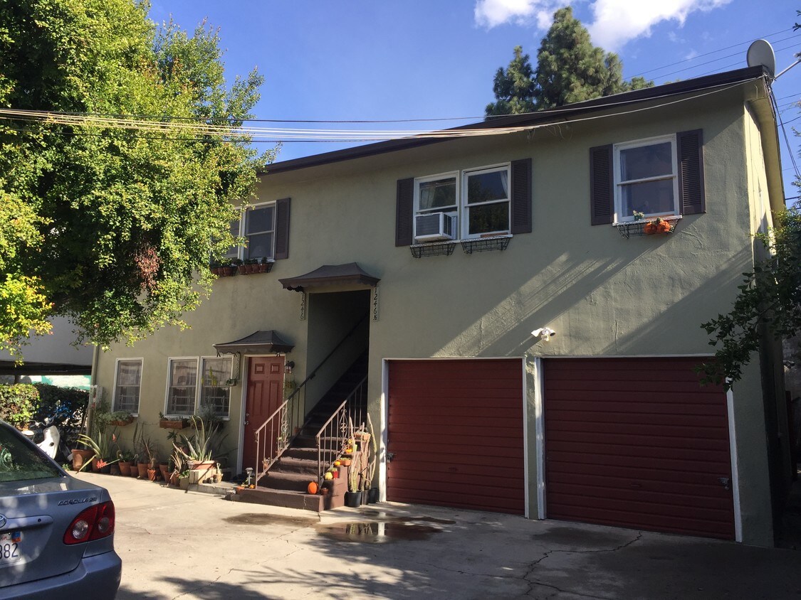 Primary Photo - 1240 Tamarind Ave